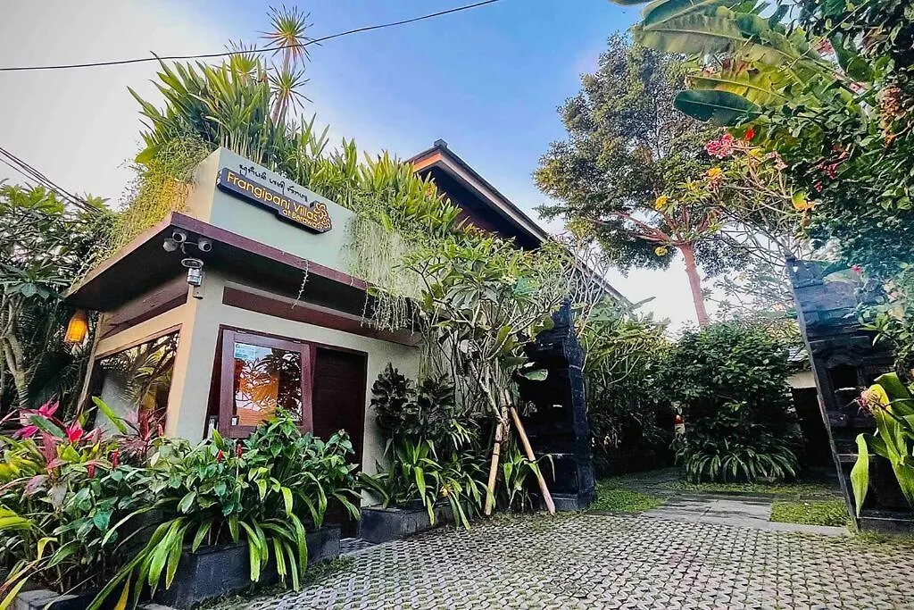 Frangipani Villa Kuning At Berawa Canggu