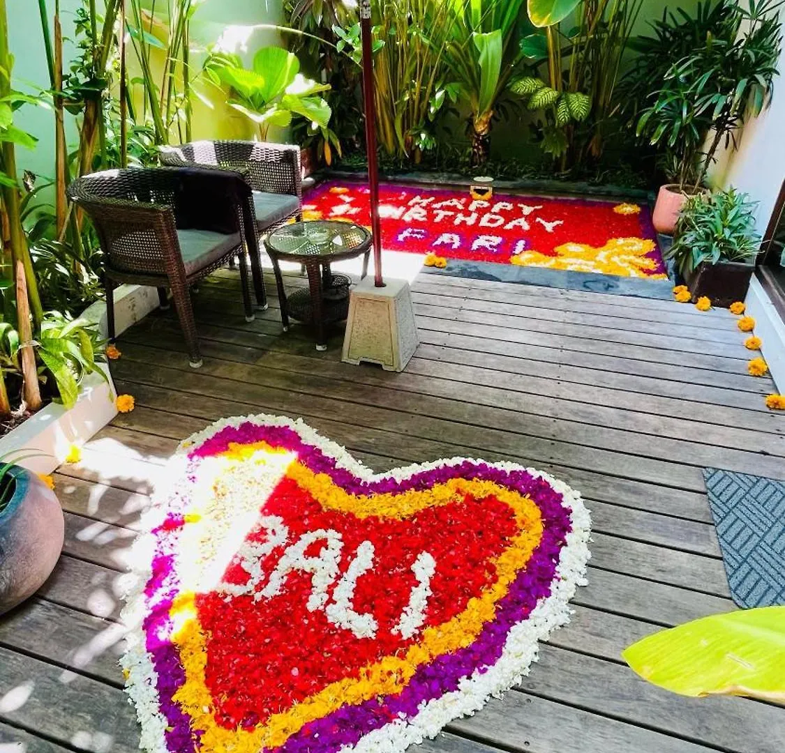 Frangipani Villa Kuning At Berawa Canggu